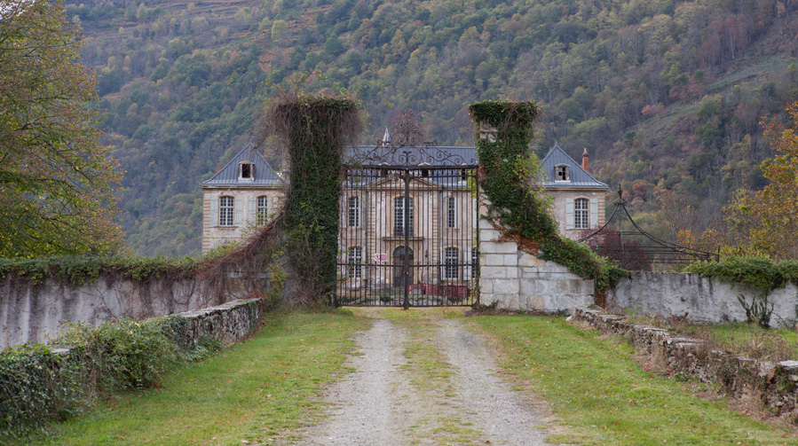 2897Chateau de Gudanes, la rehabilitación de un castillo abandonado del s. XVIII pronto dará vida a un majestuoso hotel. Tolouse, Francia